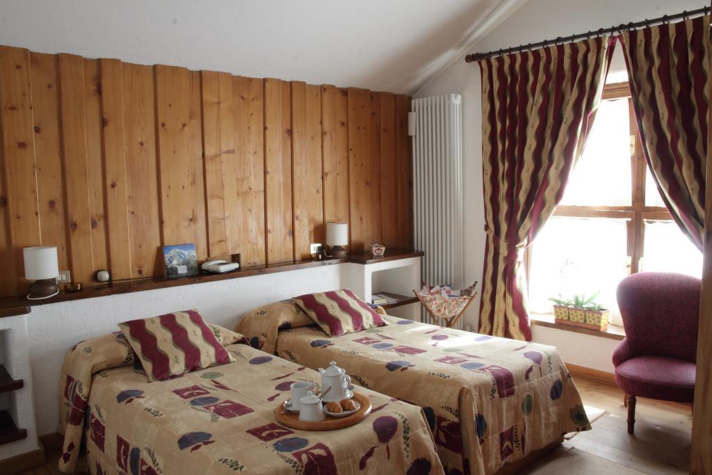 Hotel La Grange - Animal Chic Hotel Courmayeur Quarto foto