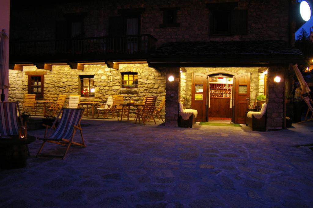 Hotel La Grange - Animal Chic Hotel Courmayeur Exterior foto